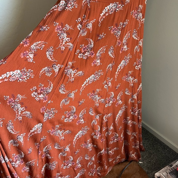 Sage the label deep v dress - Picture 4 of 6